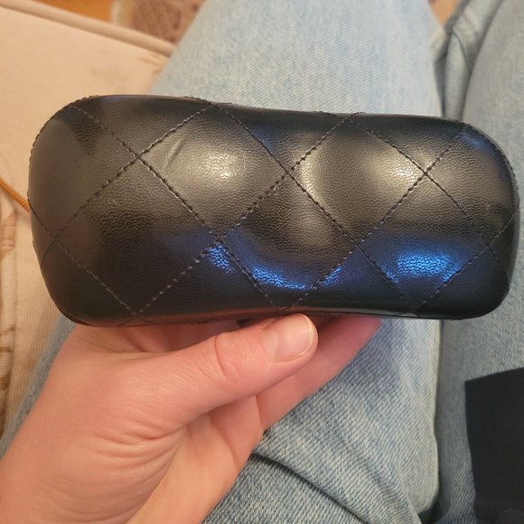 Chanel glasses case - Picture 2 of 6